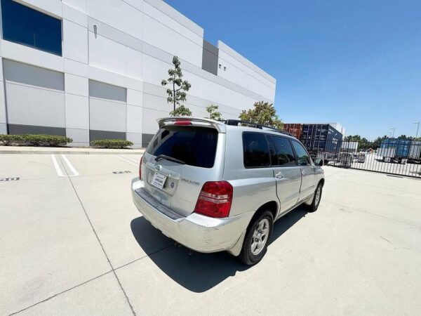 2004 Toyota Highlander SUV - Image 7