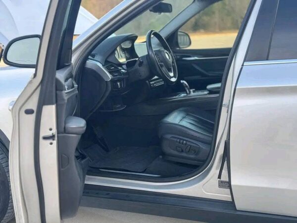 2015 BMW X5  xDrive35d - Image 10