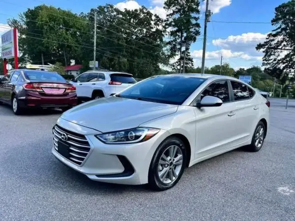 2018 Hyundai Elantra SEL - Image 4