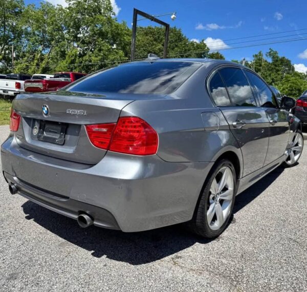 2011 BMW 3 Series 335i xDrive - Image 4