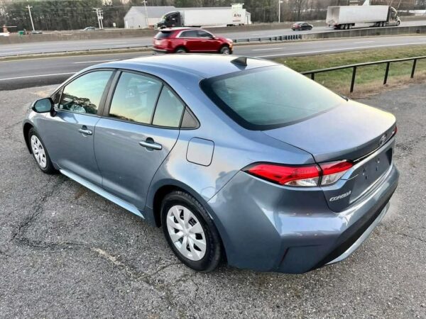 2022 Toyota Corolla LE - Image 7