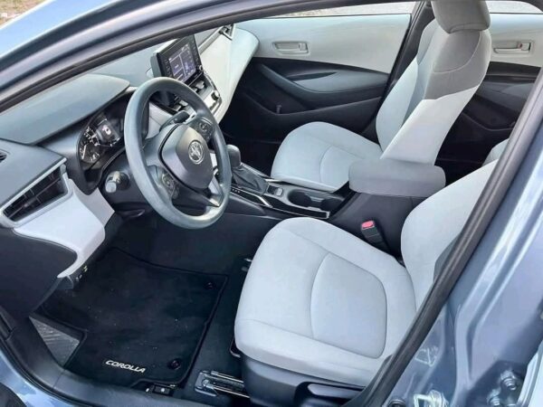 2022 Toyota Corolla LE - Image 6