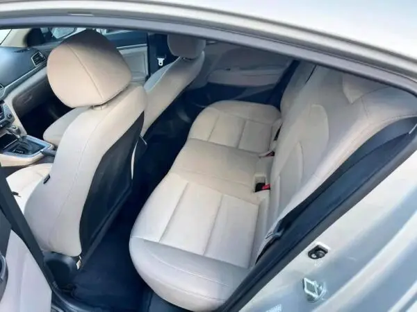 2018 Hyundai Elantra SEL - Image 10