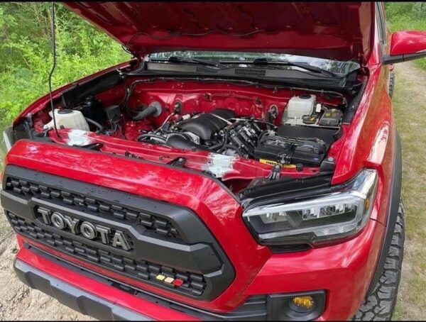 2016 Toyota Tacoma TRD Off-Road Double Cab 4x4 - Image 3