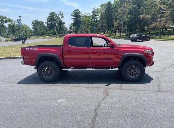 2016 Toyota Tacoma TRD Off-Road Double Cab 4x4 - Image 4