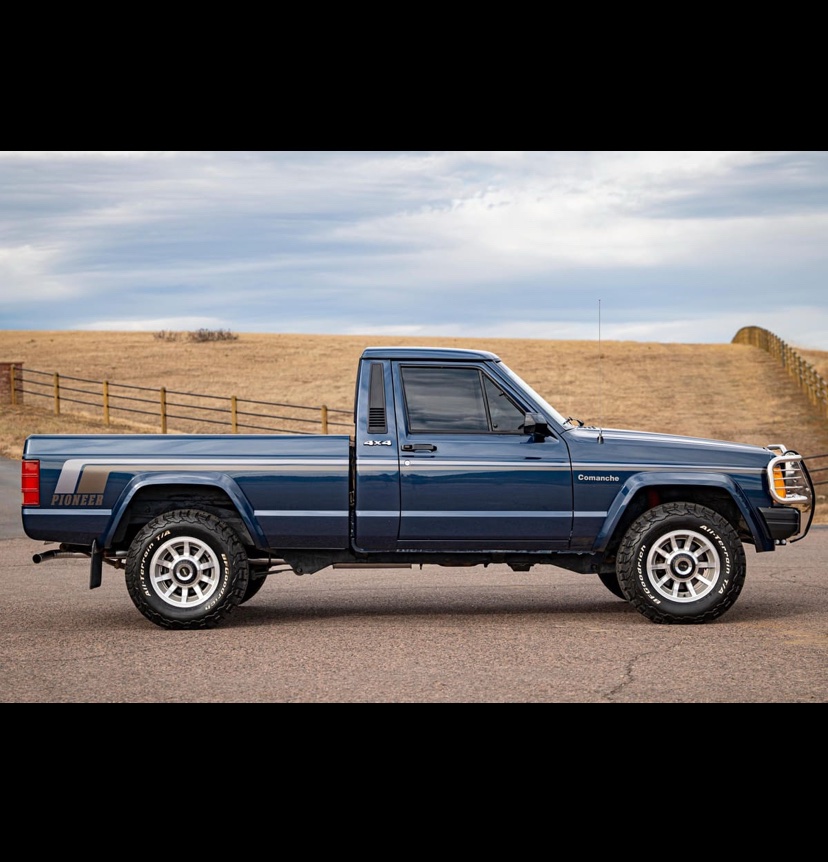 1988 Jeep Comanche Pioneer 4x4 - Image 3