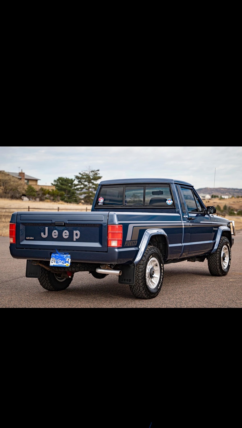 1988 Jeep Comanche Pioneer 4x4 - Image 7